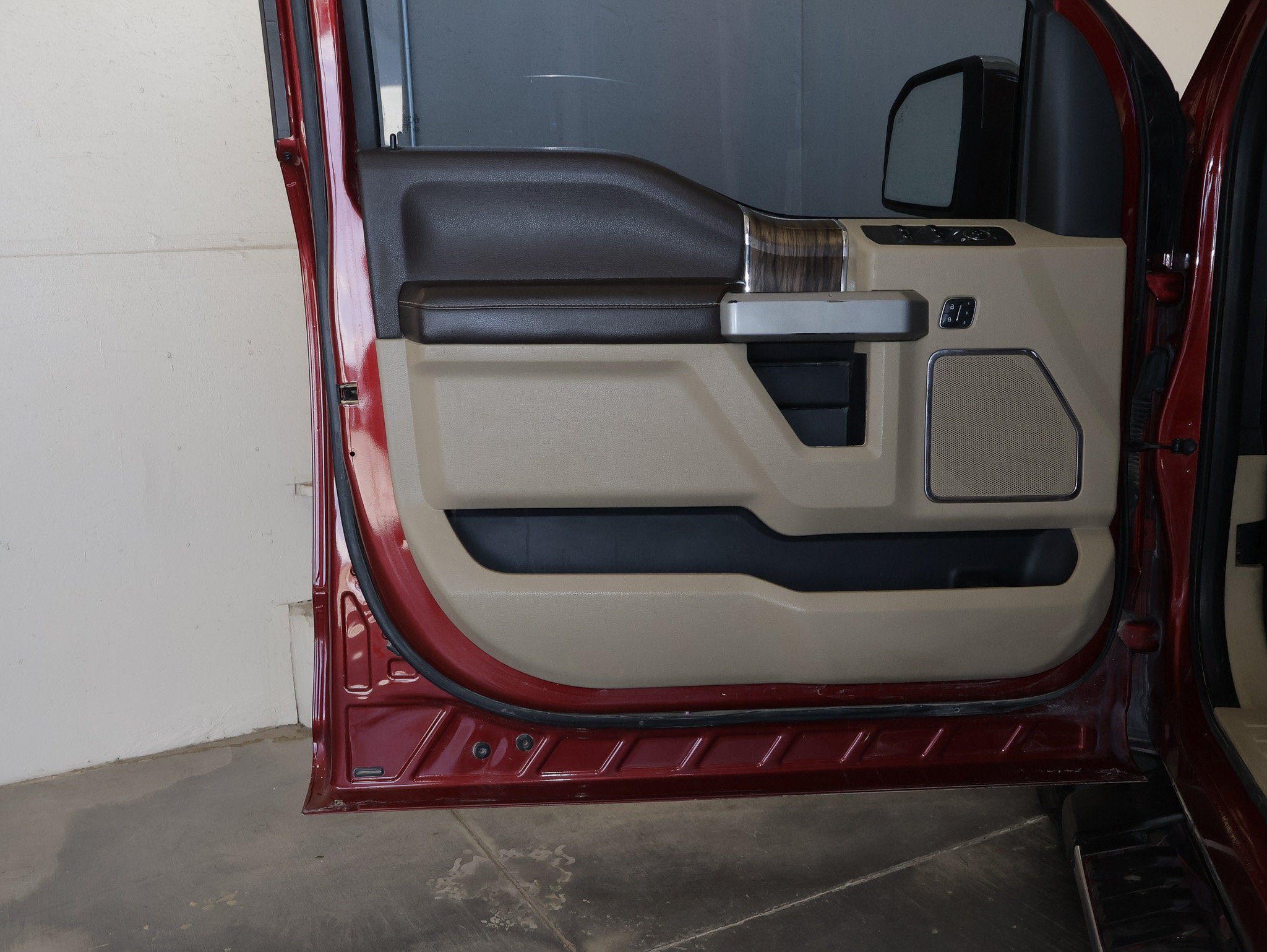 Certified 2018 Ford F150 Lariat AWD/4WD image 36