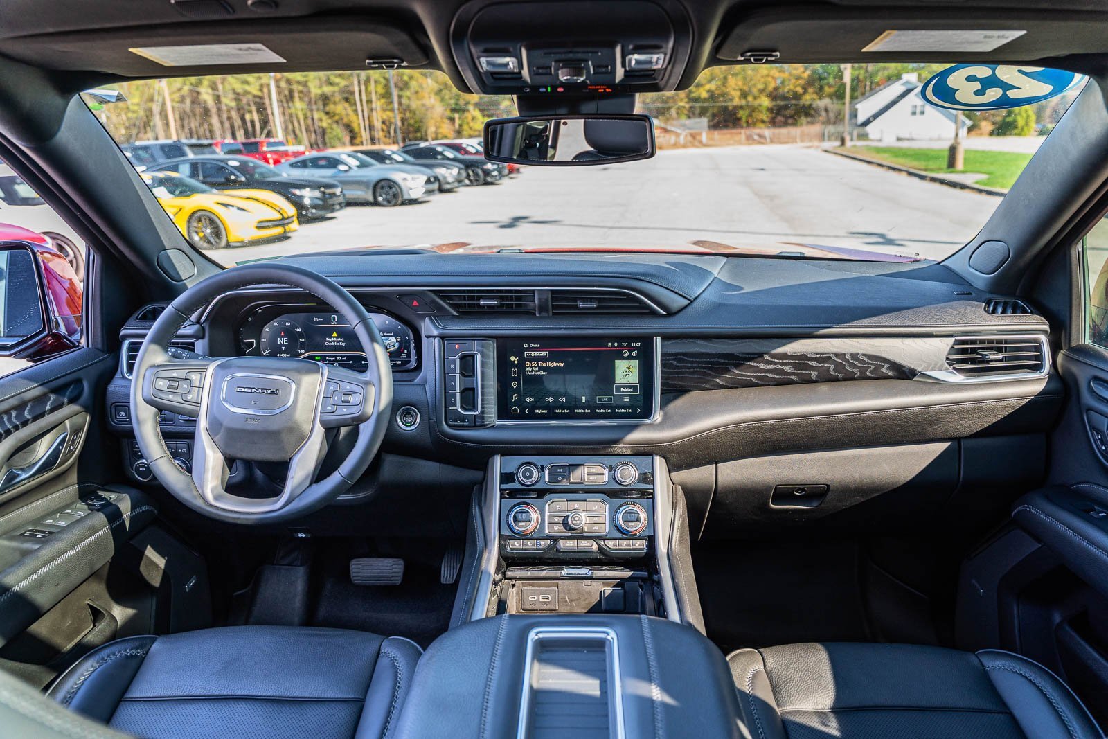 Used 2023 GMC Yukon Denali image 27