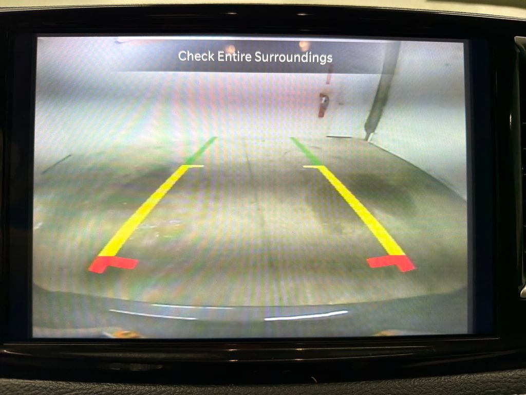 Used 2023 Chrysler Pacifica Limited FWD image 28
