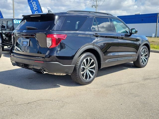Certified 2022 Ford Explorer ST-Line w/ Class IV Trailer Tow Package image 4