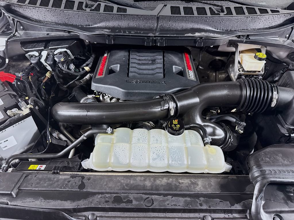 Certified 2022 Ford F150 Raptor w/ Equipment Group 801A High image 31