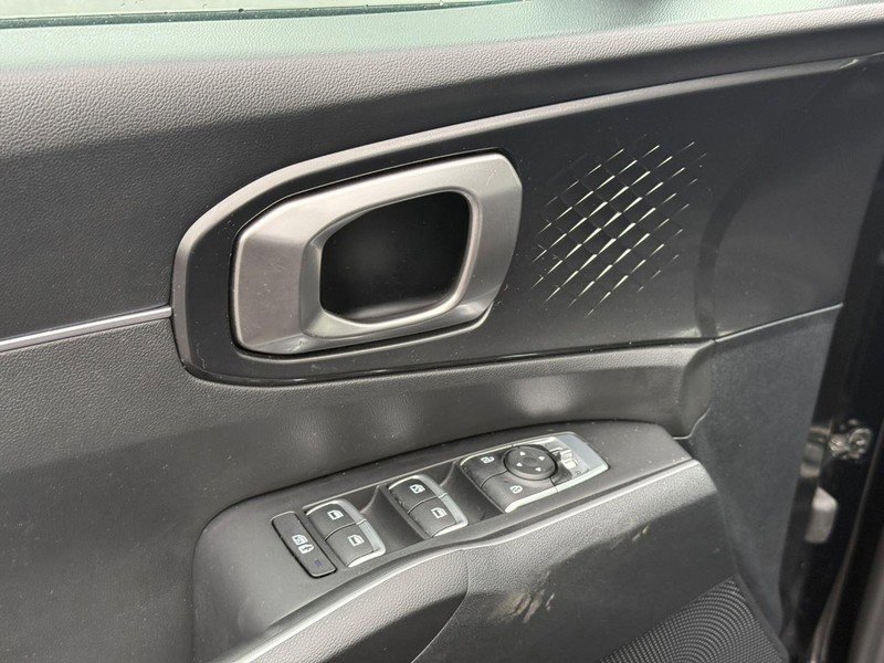 Used 2023 Kia Sorento S w/ Panoramic Sunroof Package image 17