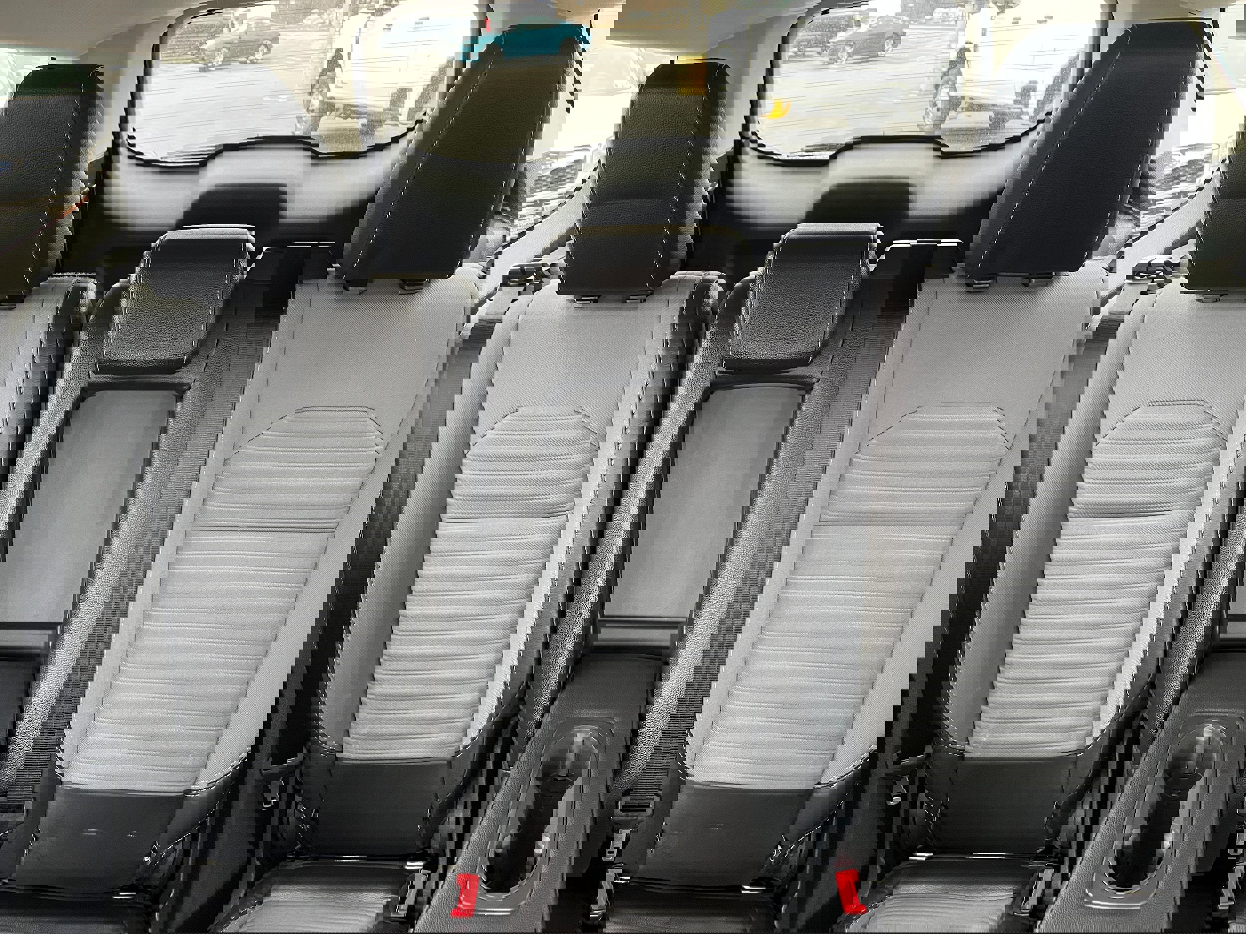 Certified 2018 Ford Escape SE w/ Ford Safe & Smart Package image 10