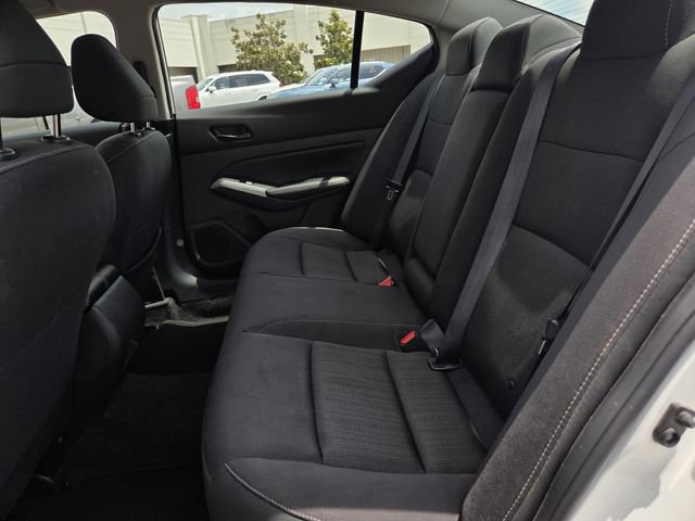 Used 2025 Nissan Altima 2.5 SV FWD image 14