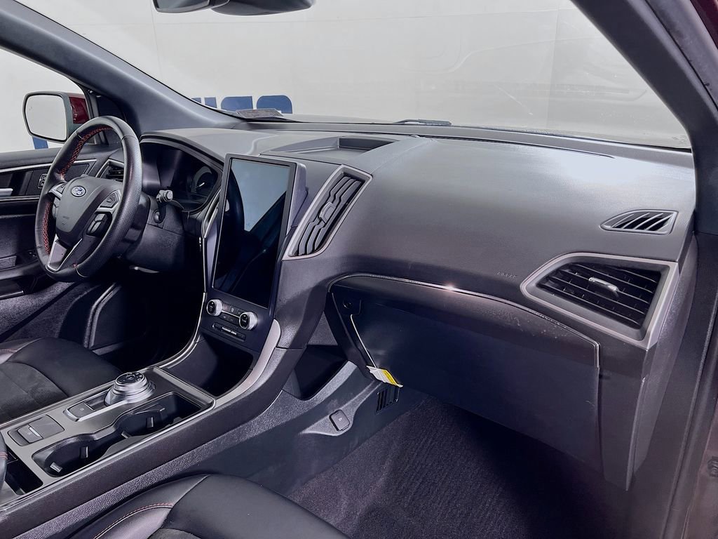 Certified 2022 Ford Edge ST-Line image 33