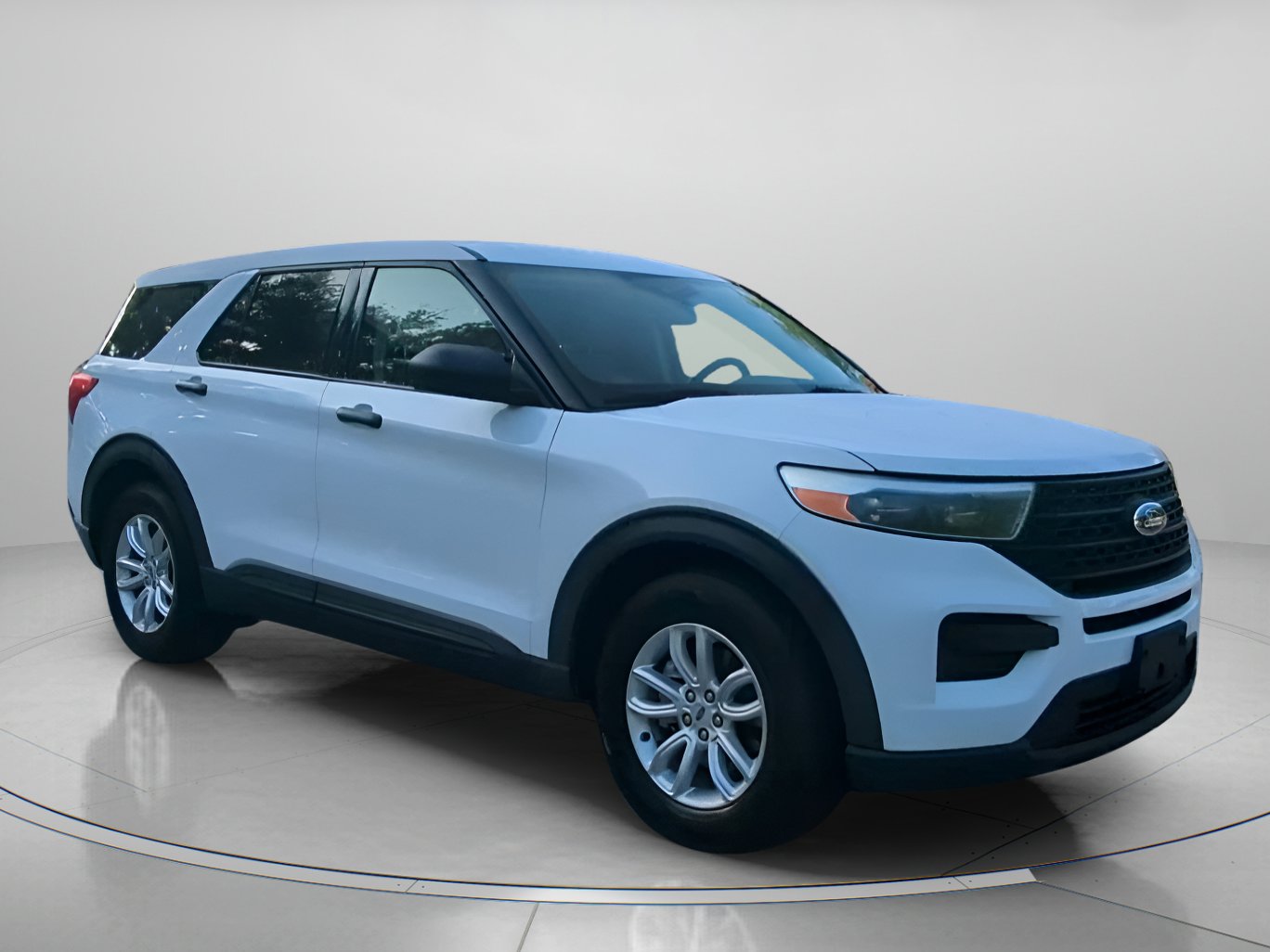 Certified 2021 Ford Explorer 2WD image 2