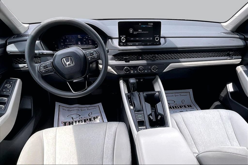 Used 2025 Honda Accord LX image 15