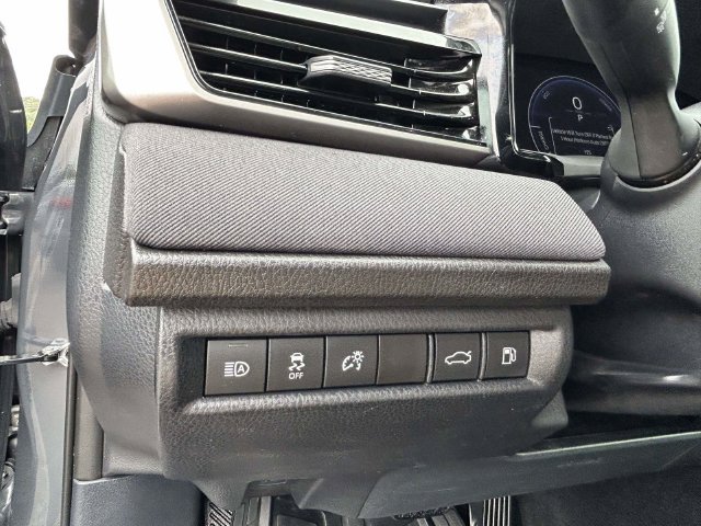 Used 2025 Toyota Camry LE FWD image 22