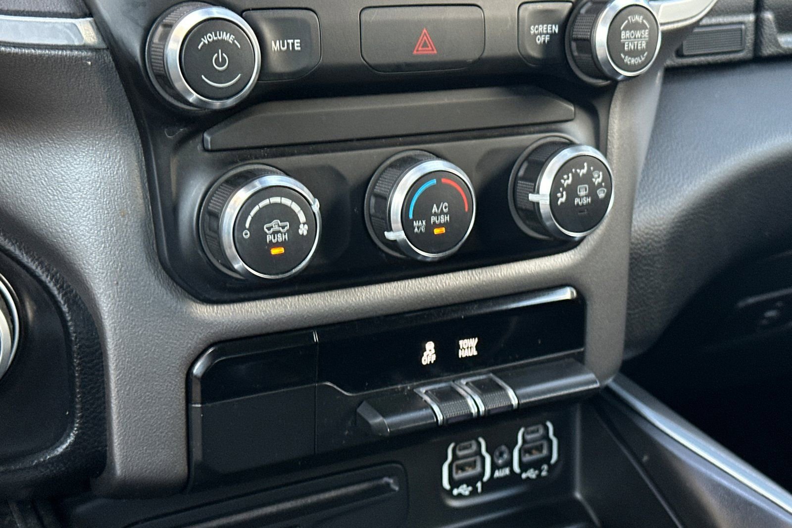 Used 2019 RAM 1500 Big Horn image 18