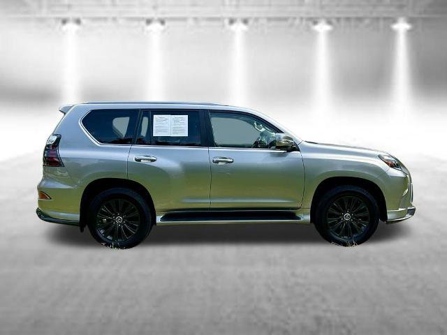 Used 2023 Lexus GX 460 Luxury w/ Sport Design Package AWD/4WD image 4