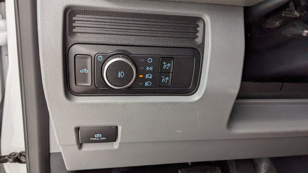 Certified 2023 Ford F250 XL w/ XL Chrome Package image 21