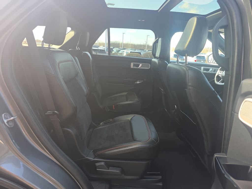 Certified 2023 Ford Explorer ST-Line w/ Class IV Trailer Tow Package AWD/4WD image 36