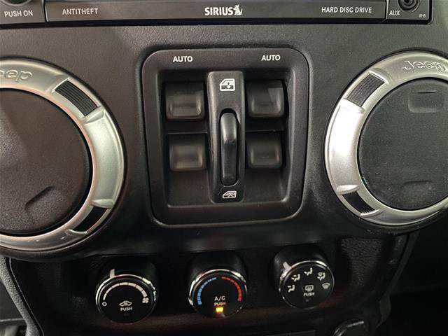 Used 2018 Jeep Wrangler Unlimited Sahara AWD/4WD image 36