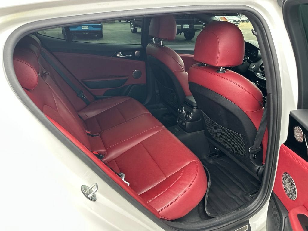 Used 2020 Kia Stinger GT-Line w/ Sun & Sound Package AWD/4WD image 10