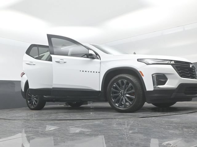 Used 2022 Chevrolet Traverse RS AWD/4WD image 31