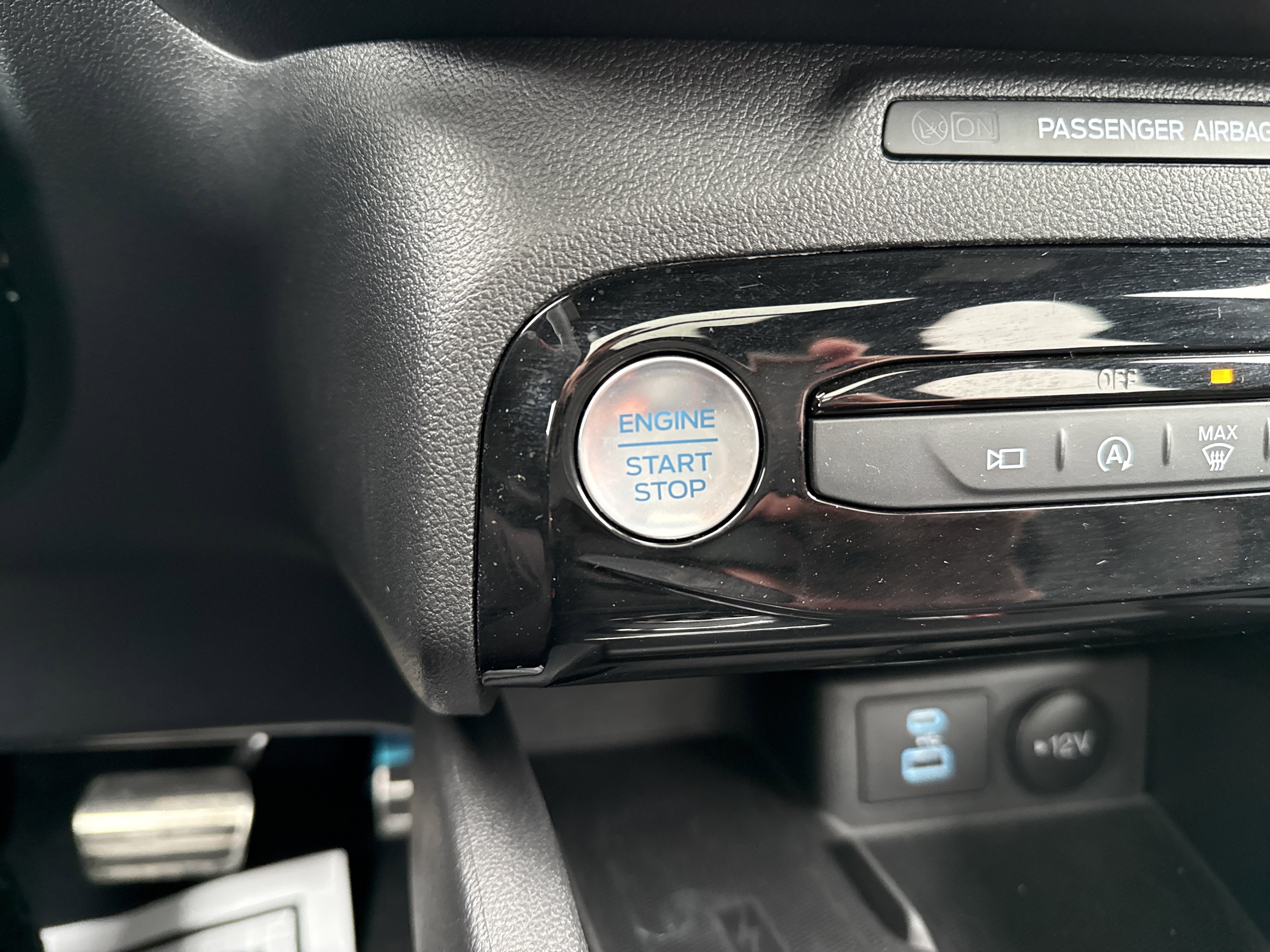 Certified 2023 Ford Escape ST-Line Select w/ Tech Pack #2 image 23