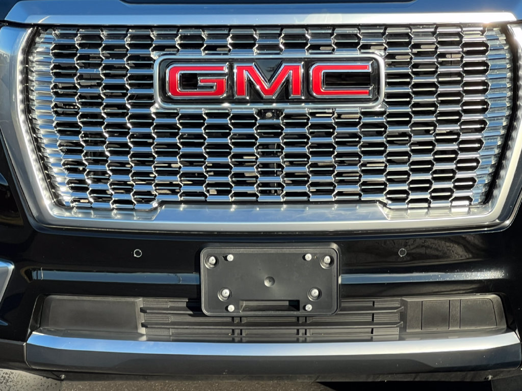 Used 2023 GMC Yukon XL Denali AWD/4WD image 43