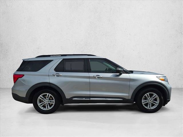 Certified 2021 Ford Explorer XLT w/ Equipment Group 202A RWD image 4