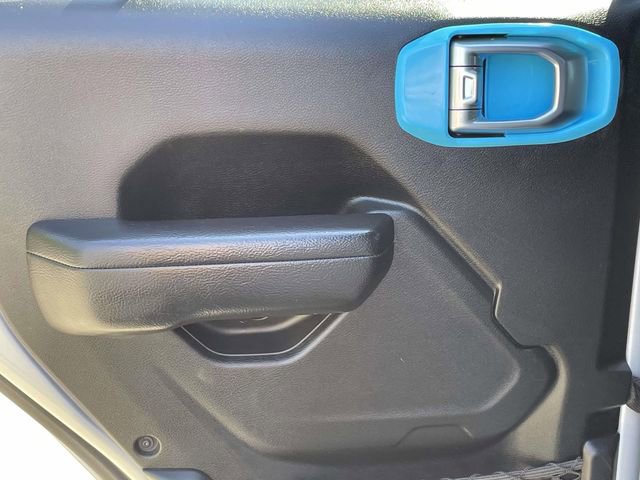 Used 2023 Jeep Gladiator Willys image 9