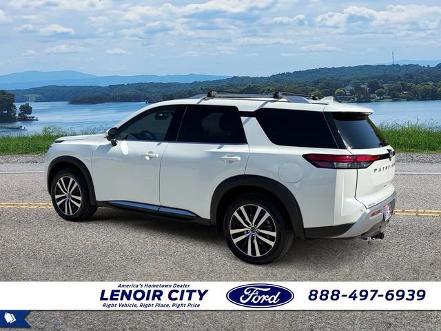 Used 2023 Nissan Pathfinder Platinum w/ Cargo Package FWD image 3