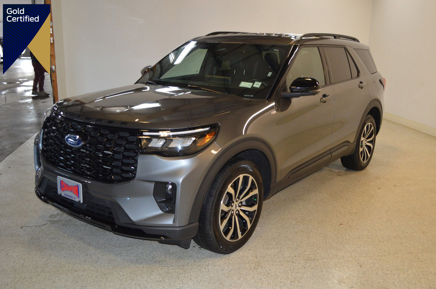 Certified 2025 Ford Explorer ST-Line image 1