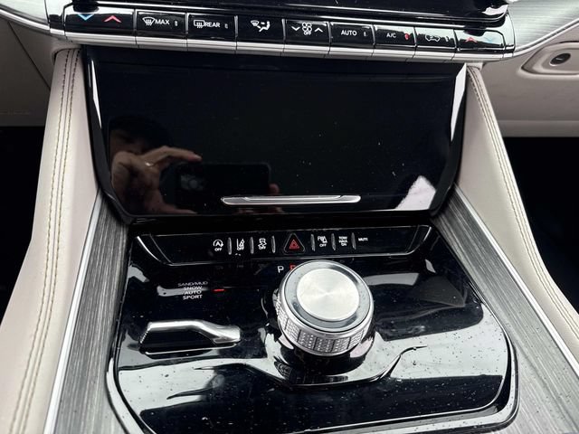 Used 2024 Jeep Wagoneer Series II w/ Flexible Seating Group AWD/4WD image 27