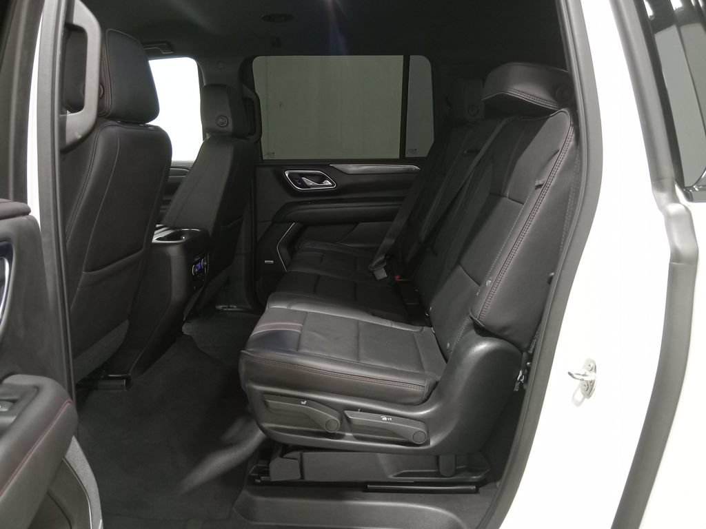 Used 2021 Chevrolet Suburban RST AWD/4WD image 11