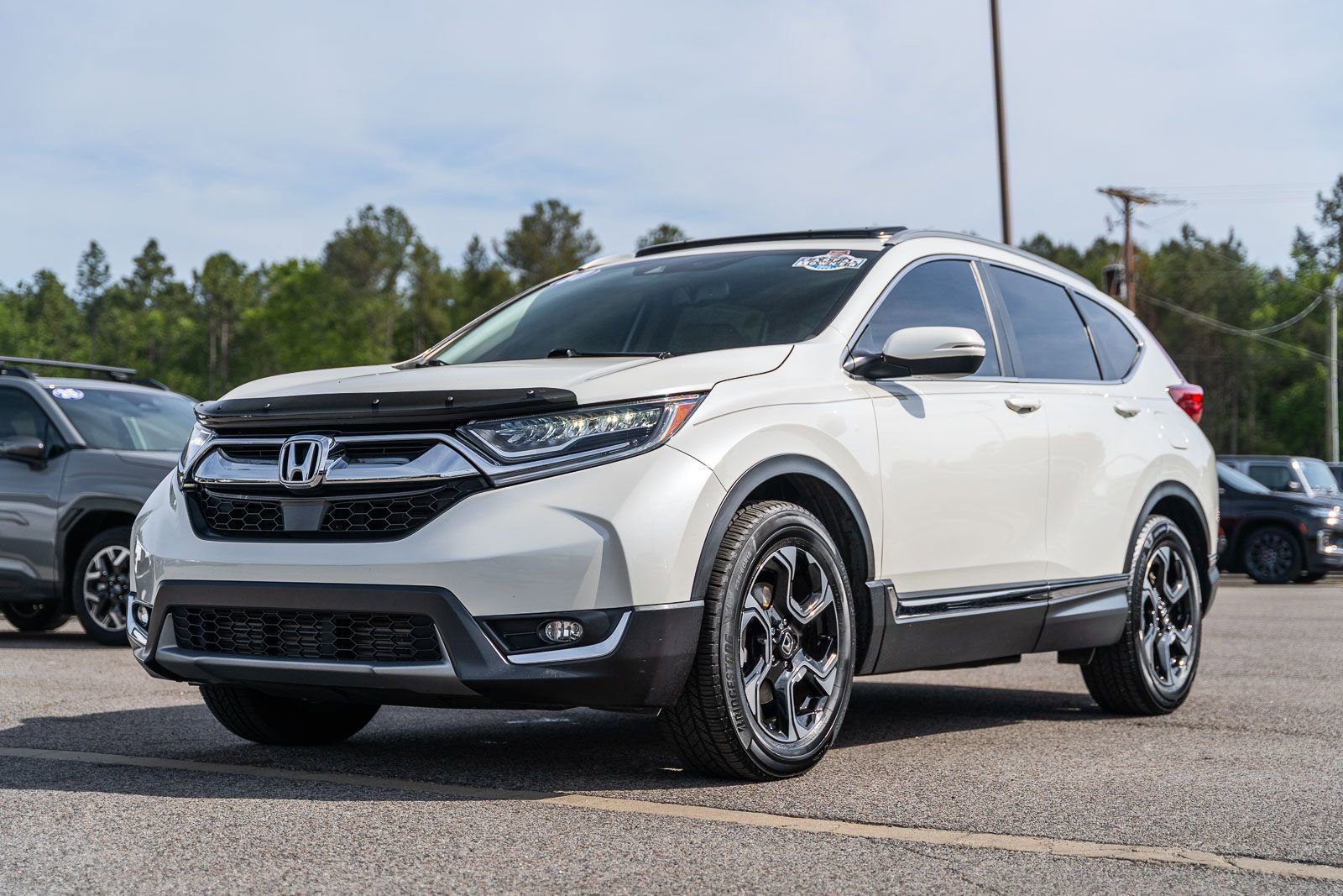 Used 2017 Honda CR-V Touring image 3