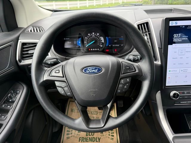 Certified 2024 Ford Edge SE w/ Black Appearance Package image 19