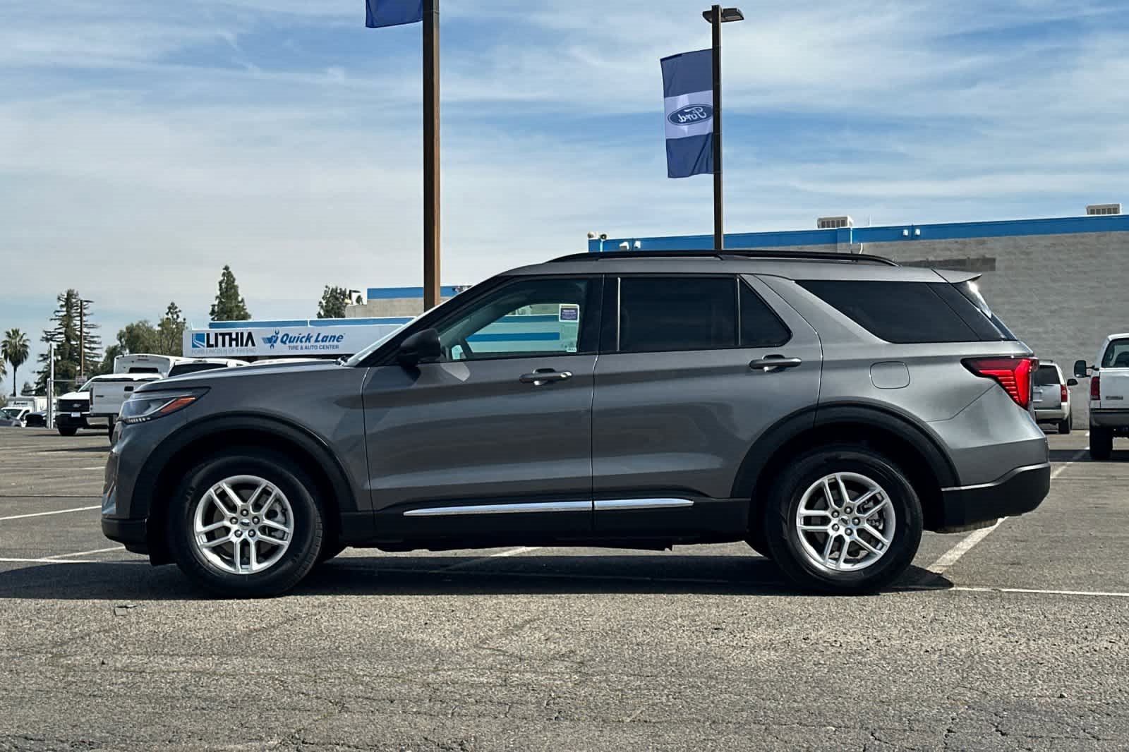 Certified 2025 Ford Explorer Active image 6