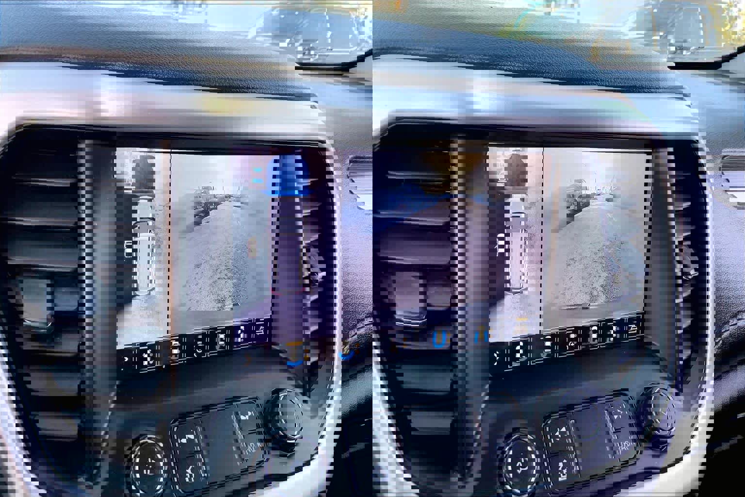 Used 2020 GMC Acadia SLT w/ Premium Package image 24