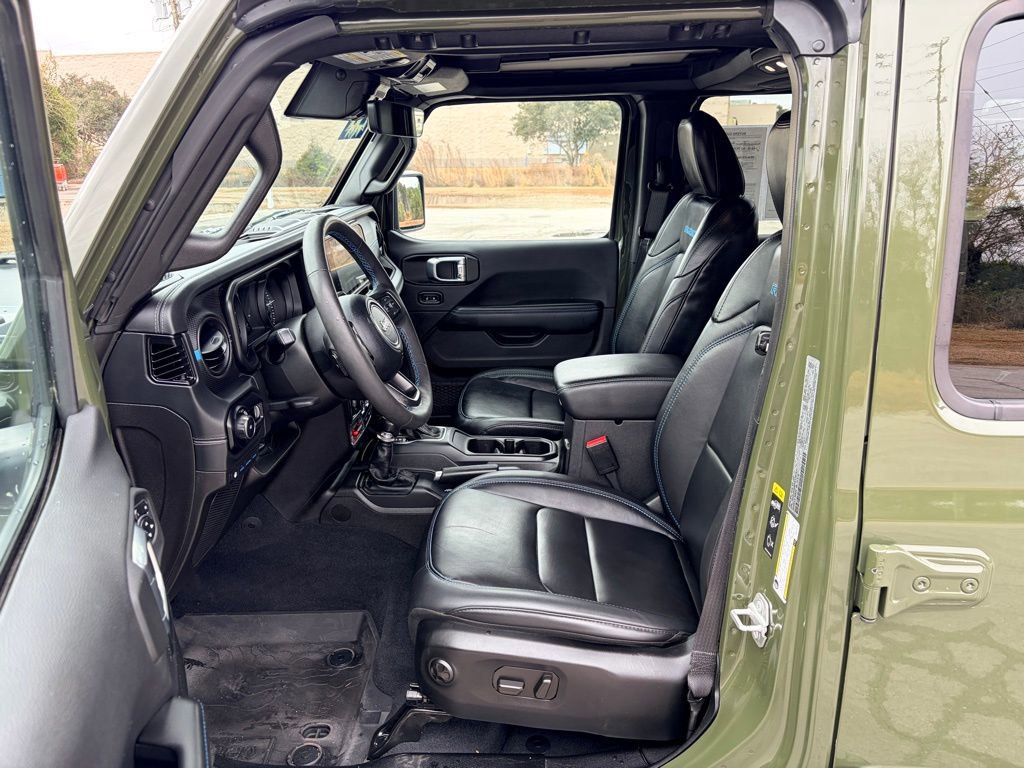 Used 2024 Jeep Wrangler Unlimited Rubicon 4xe image 22