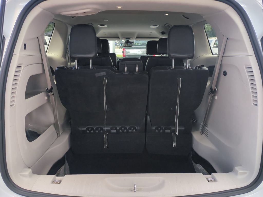 Used 2023 Chrysler Pacifica Touring-L FWD image 8