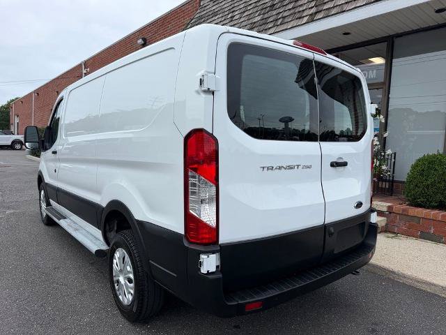 Certified 2025 Ford Transit 250 Low Roof w/ Exterior Upgrade Package RWD image 4