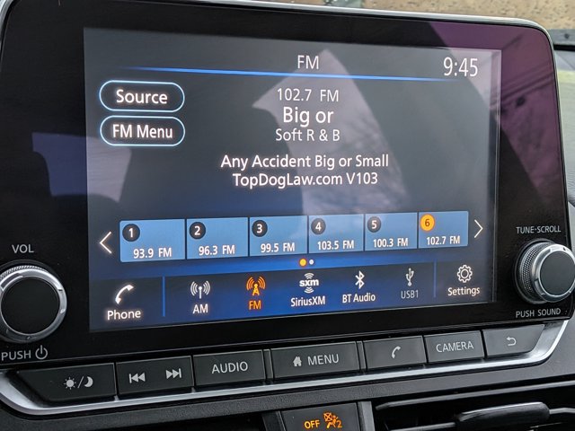Used 2024 Nissan Altima 2.5 SV FWD image 17