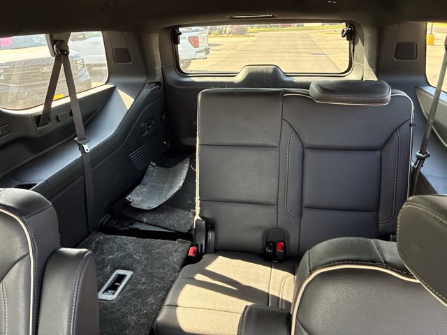 Used 2023 Chevrolet Suburban Premier AWD/4WD image 16