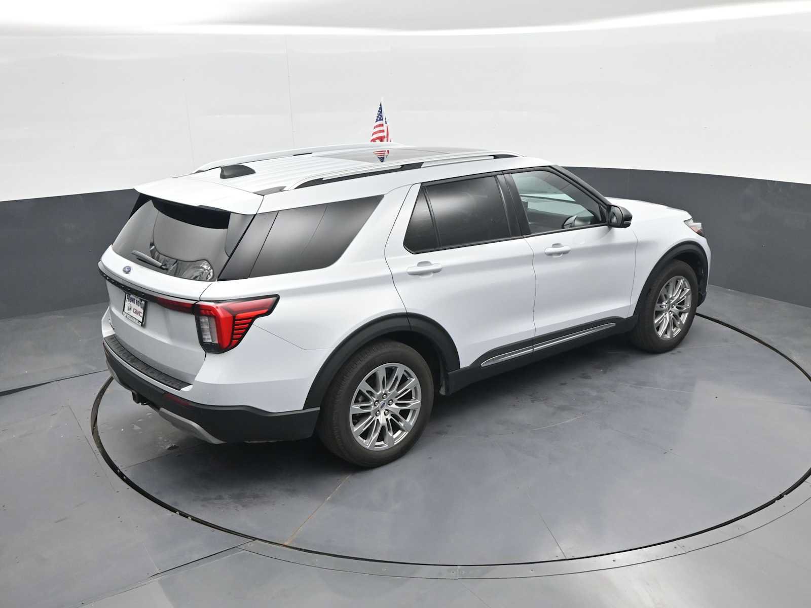 Certified 2025 Ford Explorer Platinum RWD image 39