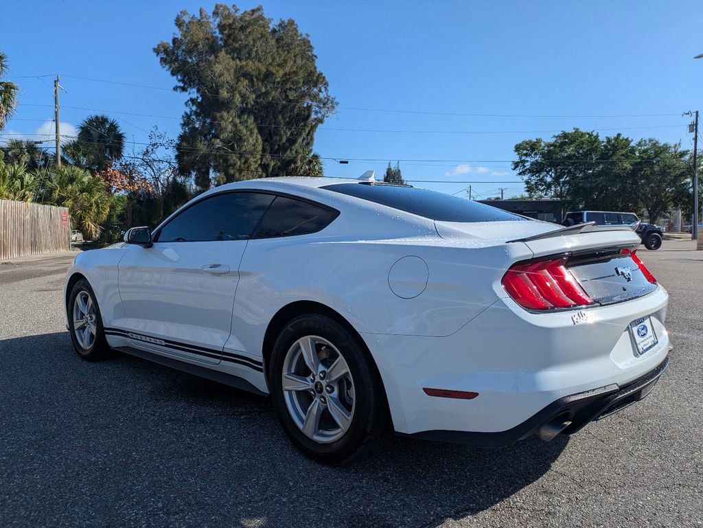 Certified 2022 Ford Mustang Coupe RWD image 8