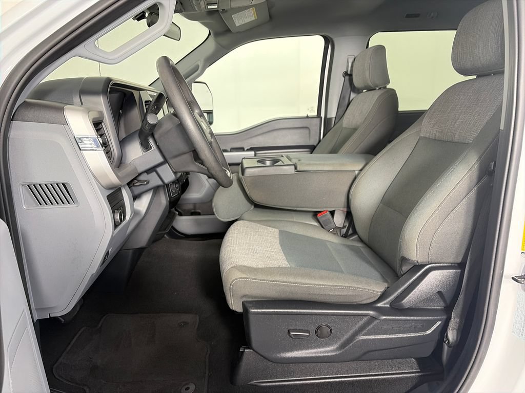 Certified 2025 Ford F250 XLT AWD/4WD image 11