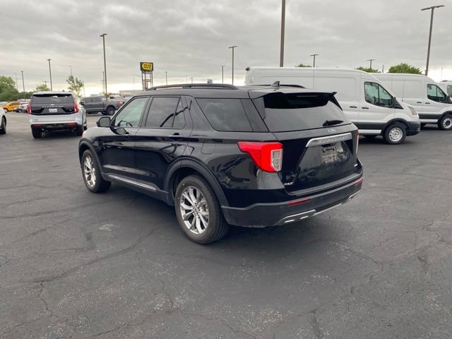Certified 2023 Ford Explorer XLT w/ Equipment Group 202A AWD/4WD image 3