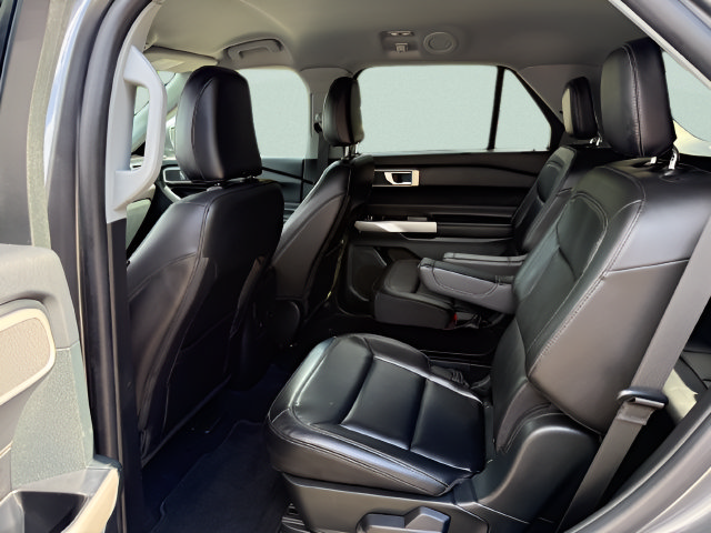 Certified 2023 Ford Explorer XLT w/ Equipment Group 202A AWD/4WD image 5