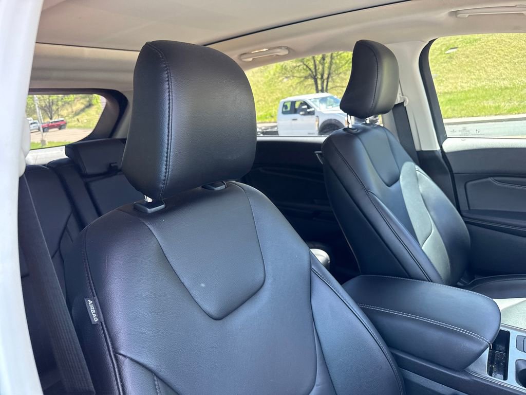 Certified 2022 Ford Edge Titanium w/ Class II Trailer Tow Package AWD/4WD image 29