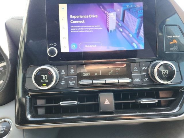 Used 2023 Toyota Highlander L image 26