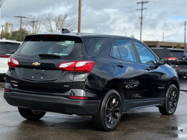Used 2020 Chevrolet Equinox LS image 9