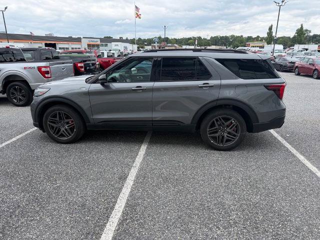 Certified 2025 Ford Explorer ST-Line w/ ST-Line Street Pack AWD/4WD image 5