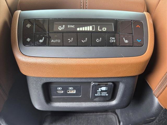 Used 2025 Nissan Pathfinder Platinum w/ Cargo Package FWD image 14
