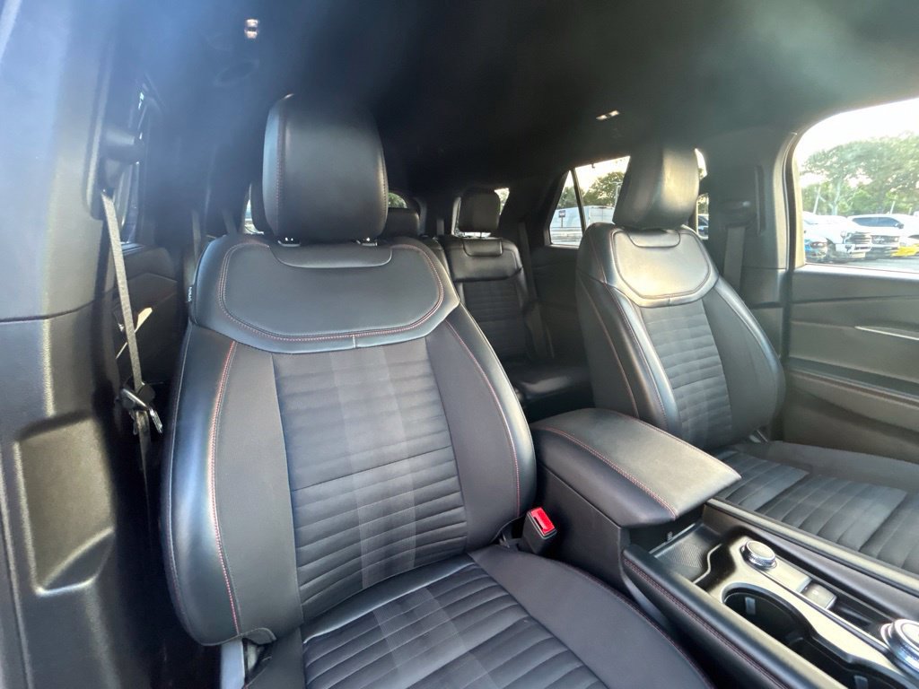 Certified 2025 Ford Explorer ST-Line w/ Premium Package RWD image 26