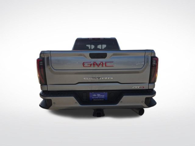Used 2024 GMC Sierra 2500 AT4 w/ AT4 Premium Plus Package AWD/4WD image 8