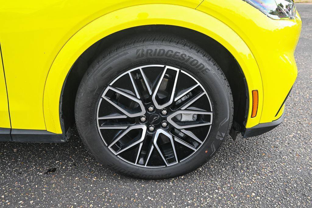 Certified 2025 Ford Mustang Mach-E Premium AWD/4WD image 15