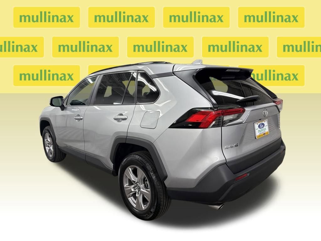 Used 2023 Toyota RAV4 XLE image 3